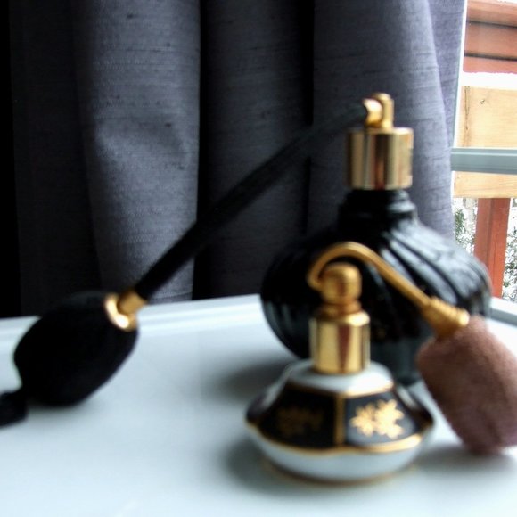 VTG PERFUME Bottles Limoges Black Amethyst 2 bottles - Picture 4 of 4